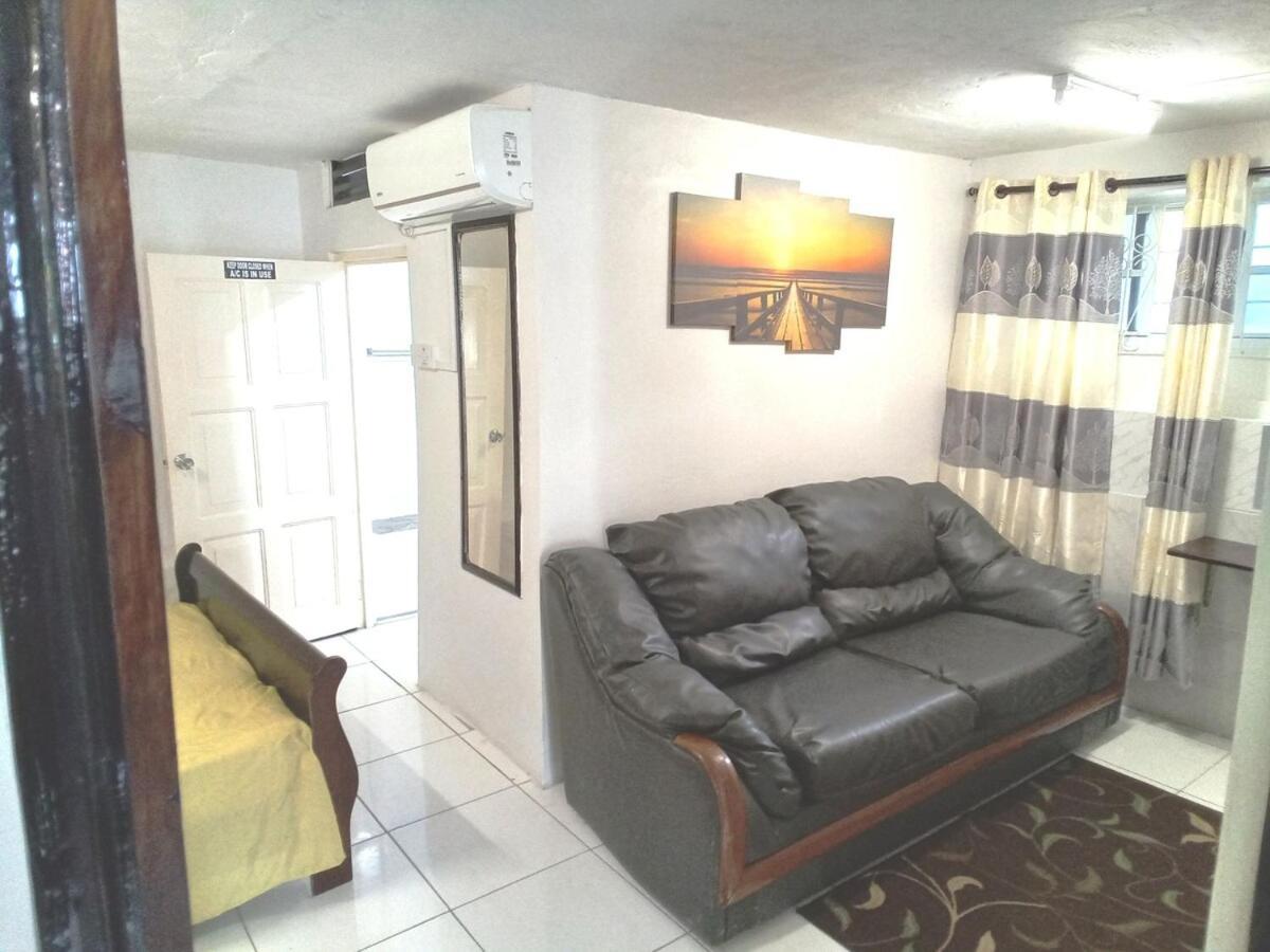 LADVILLE Apartment near Kingstown #1 Bagian luar foto